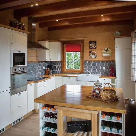 Luxury Wellness Villa, Septon 샬레 더뷔