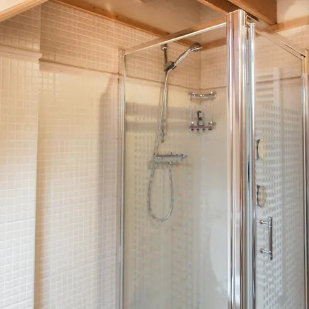 샬레 Luxury Wellness Villa, Septon 더뷔